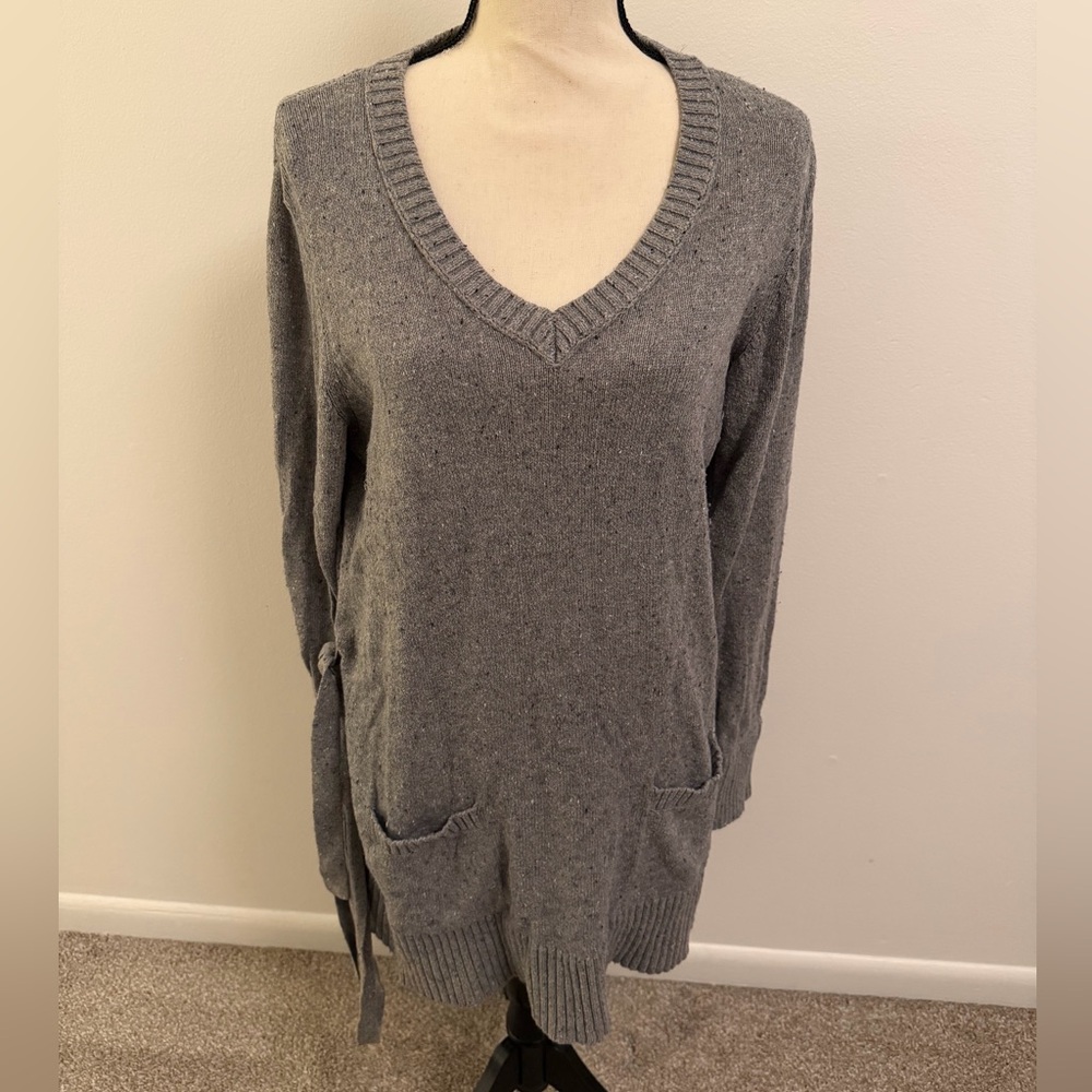 DKNY Heather Gray V-Neck Women's Sweater